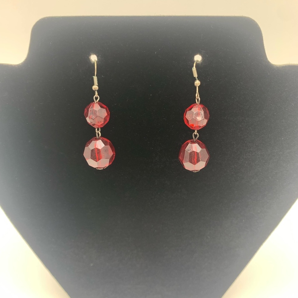 Victorian Costume Fashion Cranberry Faced Lucite Ornate Dangle Drop Earrings
